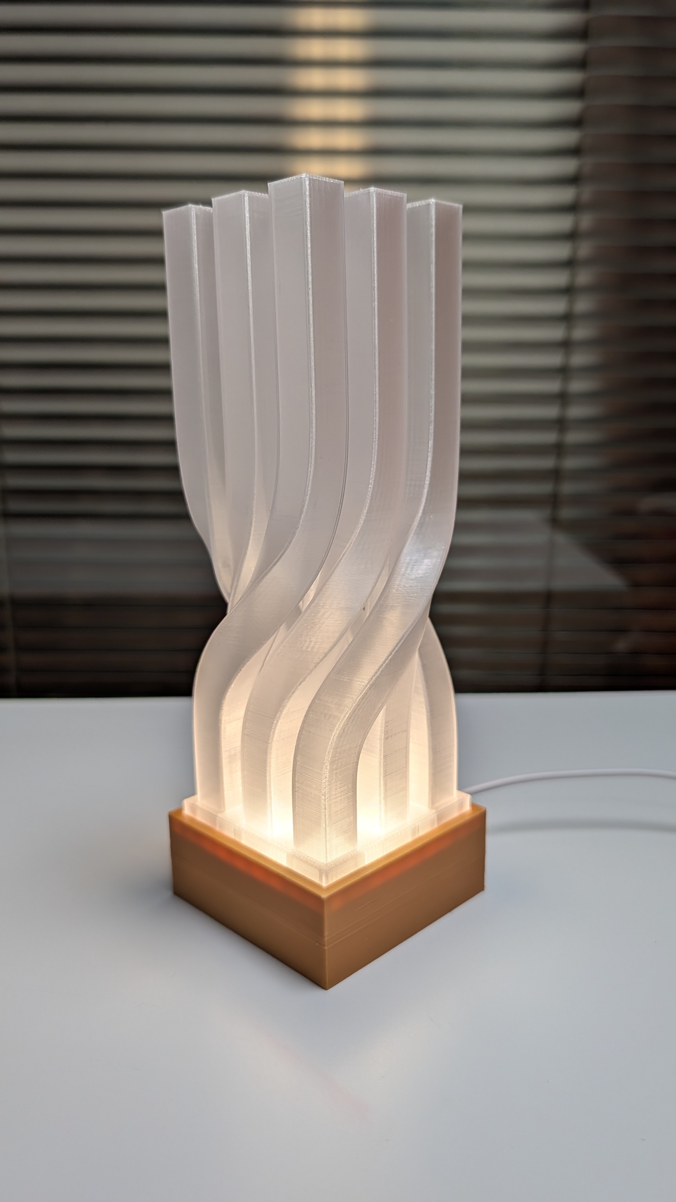 Assembled lamp view 1