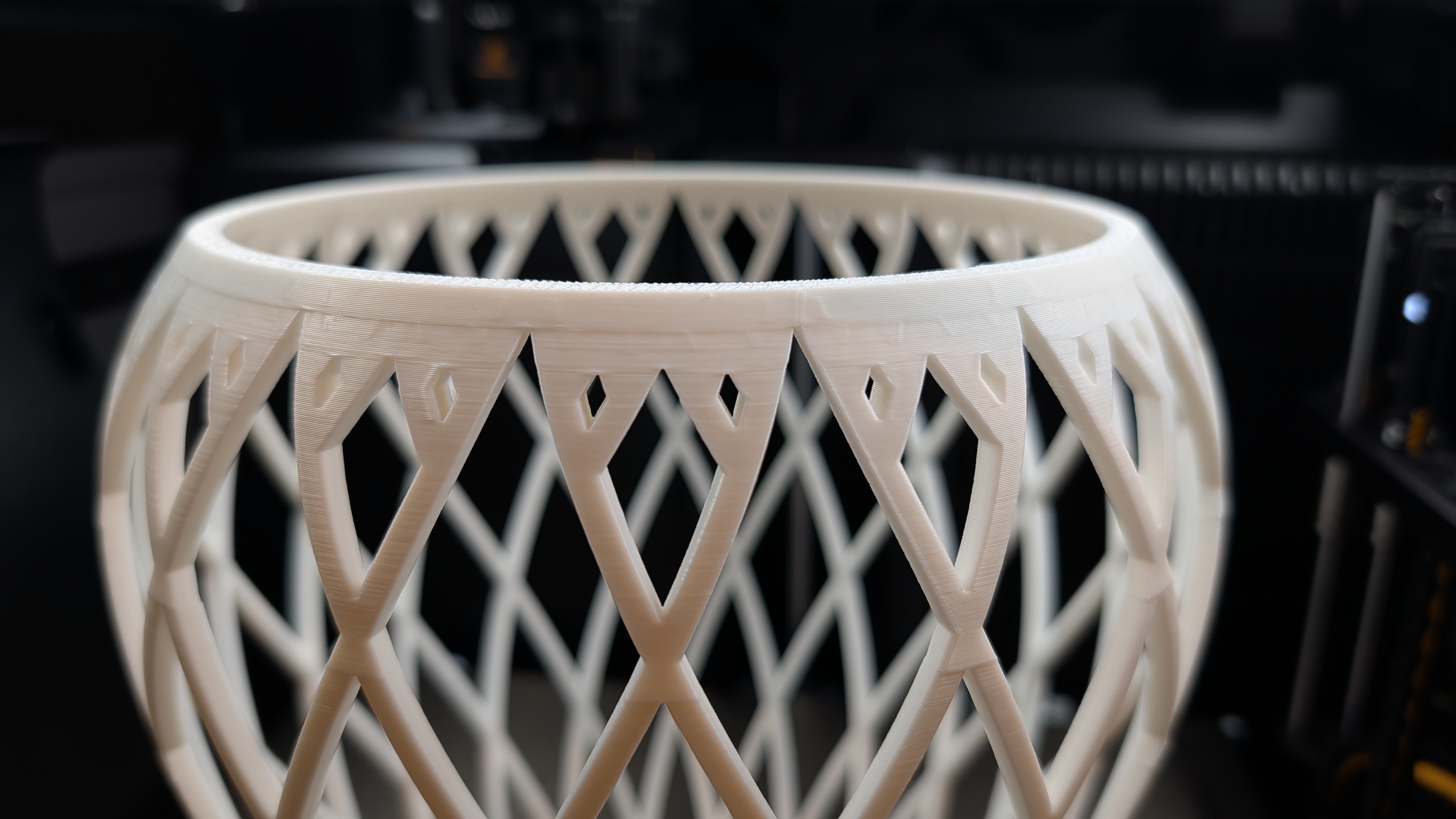 Closeup of vase top pattern